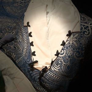 White with black tie up